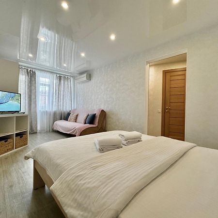 Apartpoltava Світлі Та Затишні Апартаменти В Скандинавському Стилі Центр Банківський Чек ภายนอก รูปภาพ